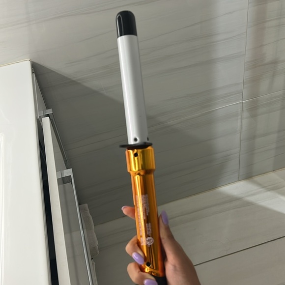 Bed Head Orange Curling Wand - Picture 3 of 4